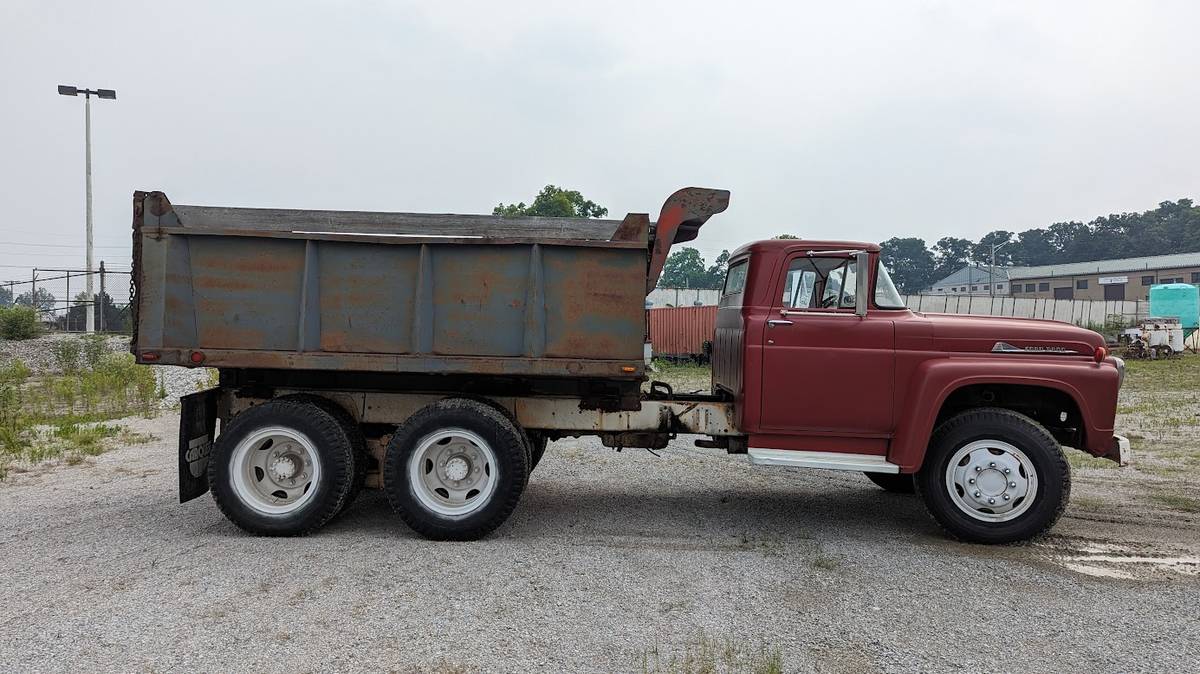 Ford-t-800-1959-red-4