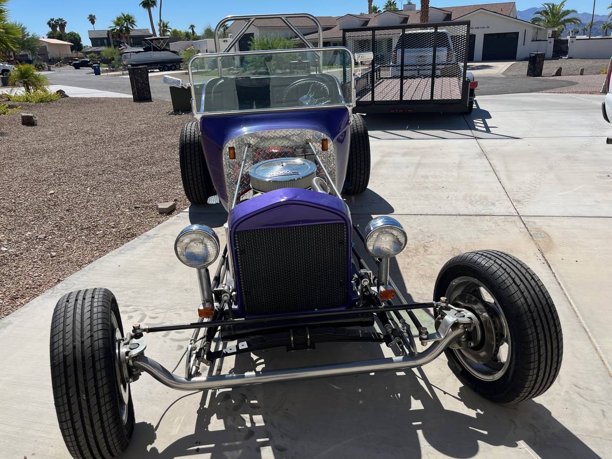 Ford-t-bucket-1928-purple-2