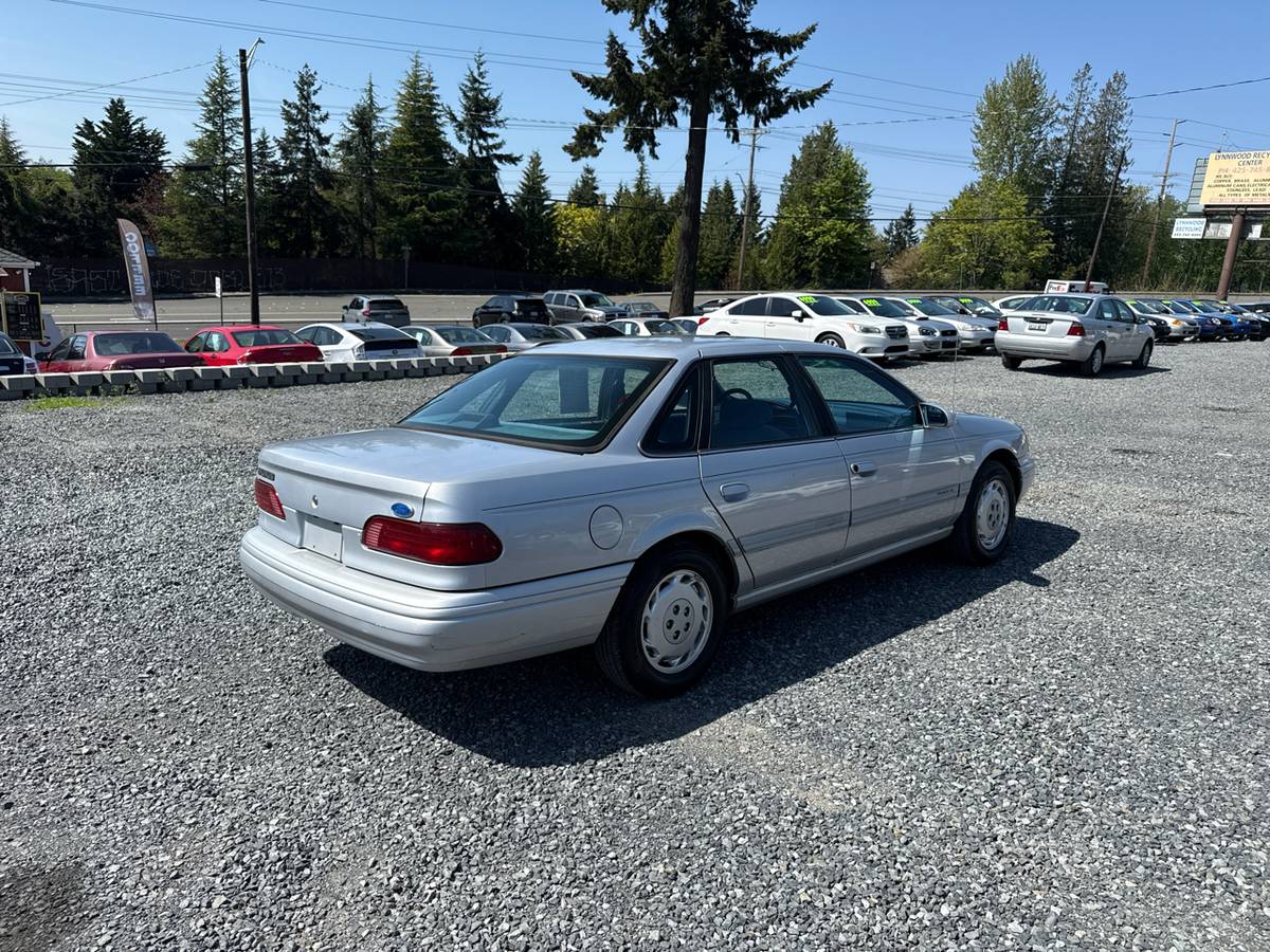 Ford-taurus-1995-grey-3