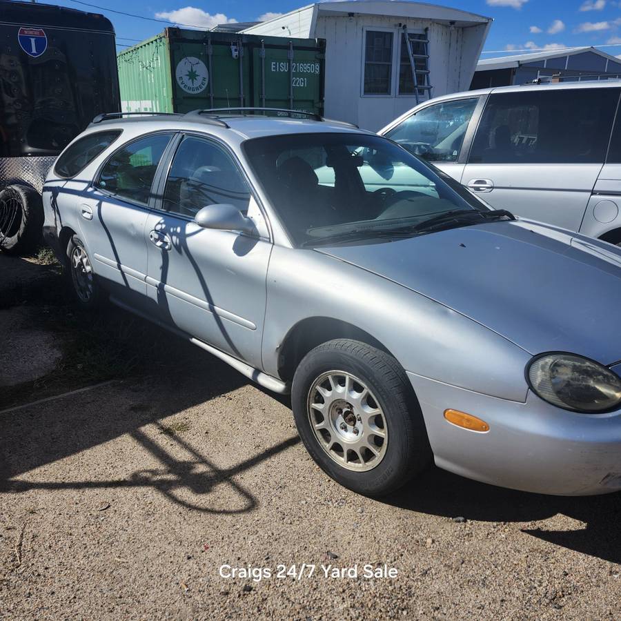 Ford-taurus-1996-silver-1