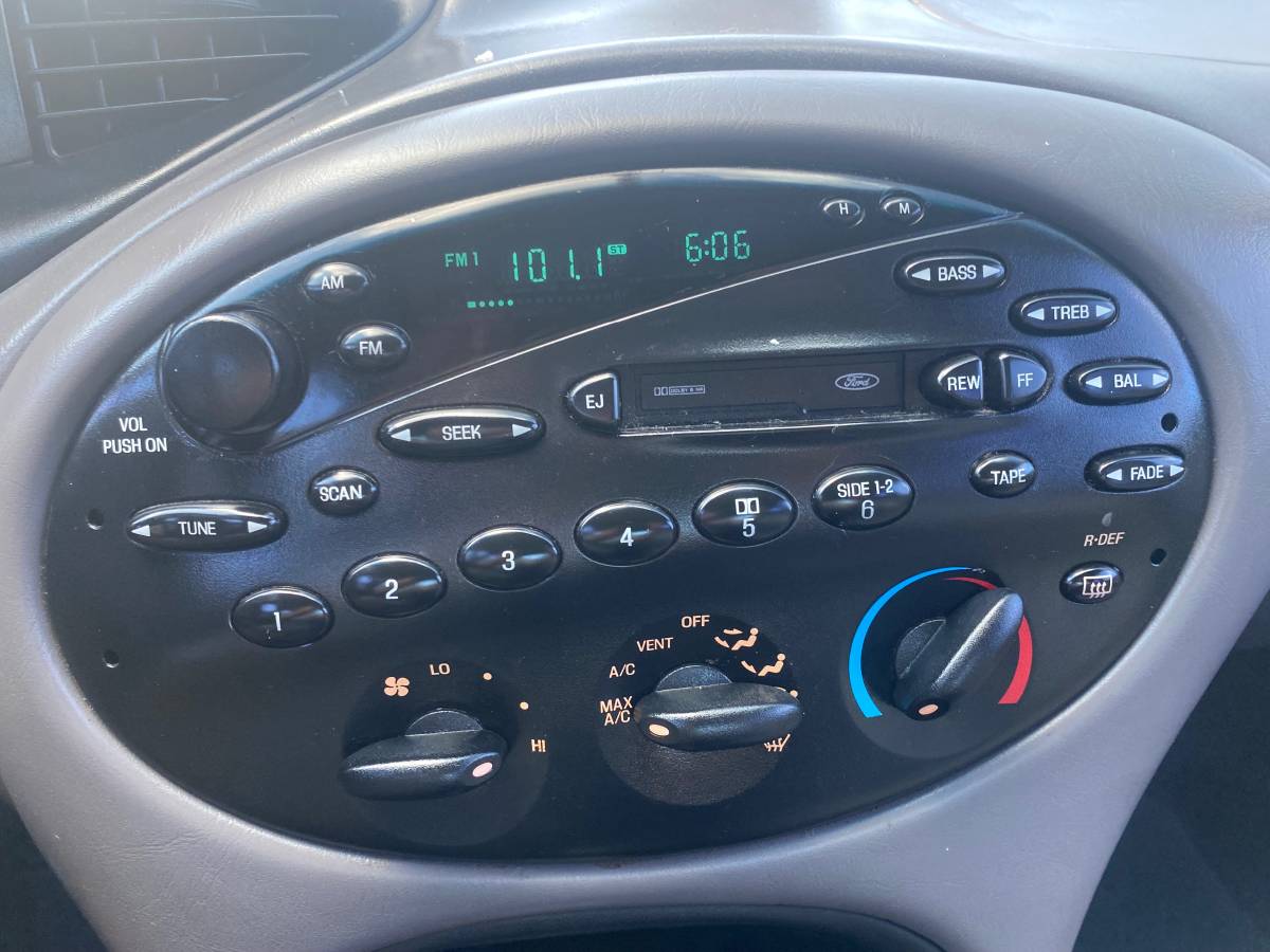 Ford-taurus-lx-1996-grey-26