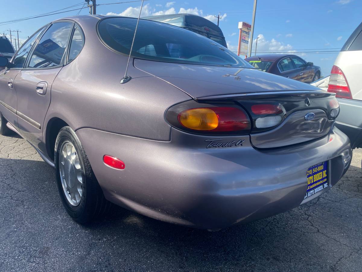 Ford-taurus-lx-1996-grey-37