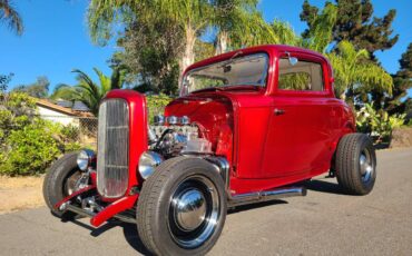 Ford-three-window-coupe-1932-red-32