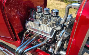 Ford-three-window-coupe-1932-red-35