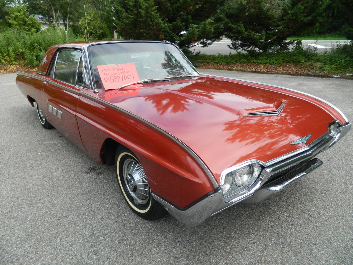 Ford-thunder-bird-1963-red-1