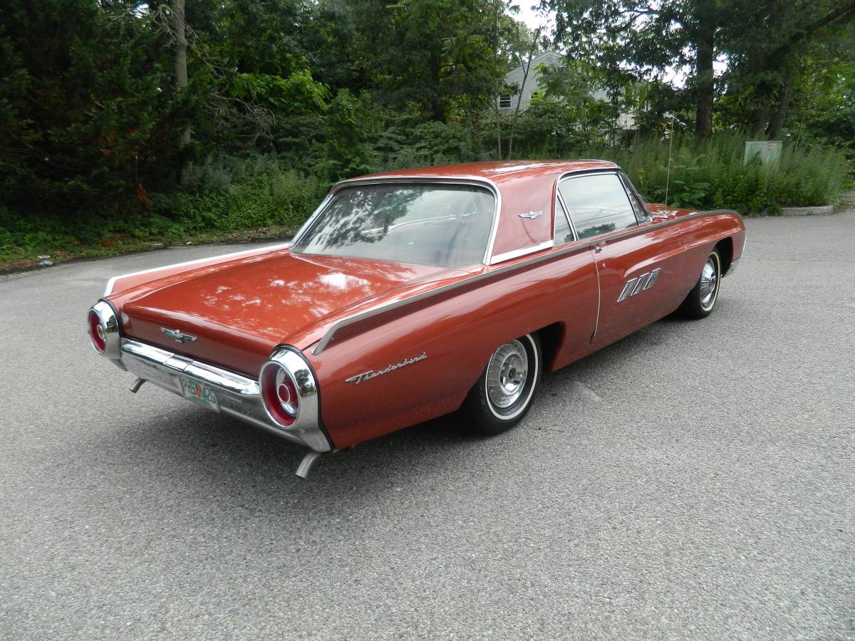 Ford-thunder-bird-1963-red-19