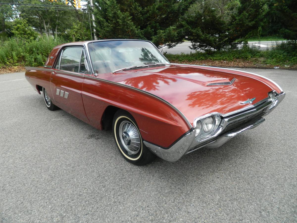 Ford-thunder-bird-1963-red-21