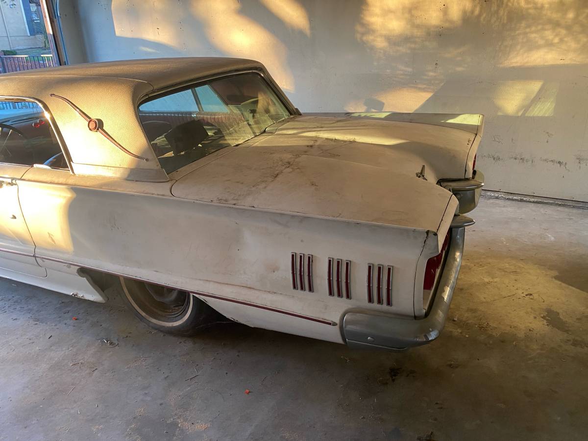 Ford-thunderbird-1960-white-3