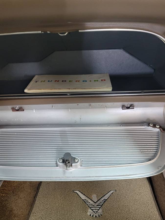 Ford-thunderbird-1960-white-8