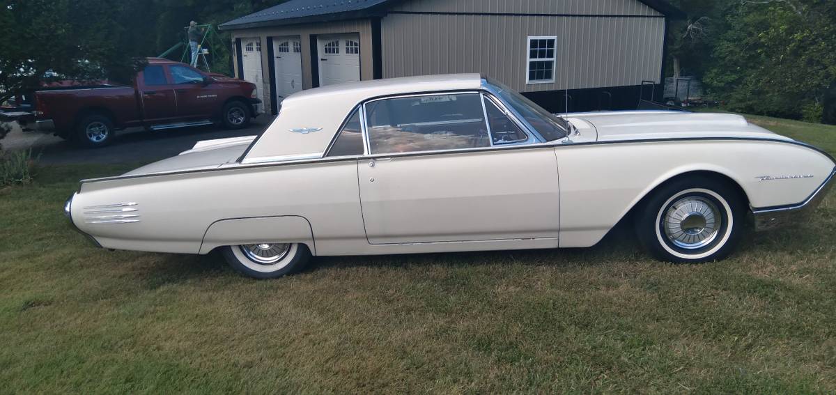 Ford-thunderbird-1961-white-3