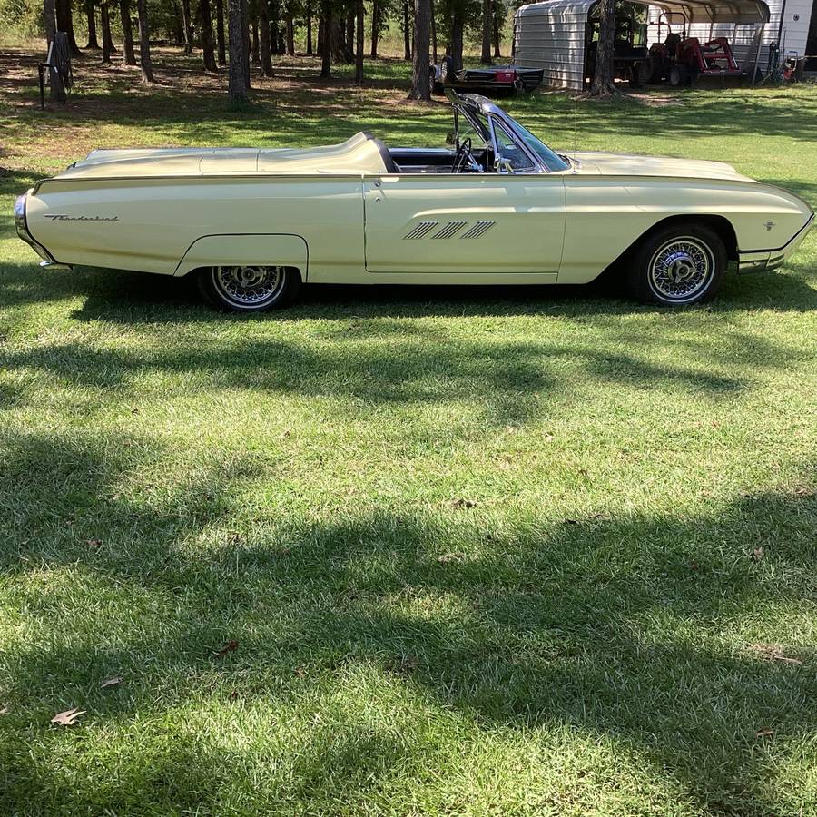 Ford-thunderbird-1963-yellow