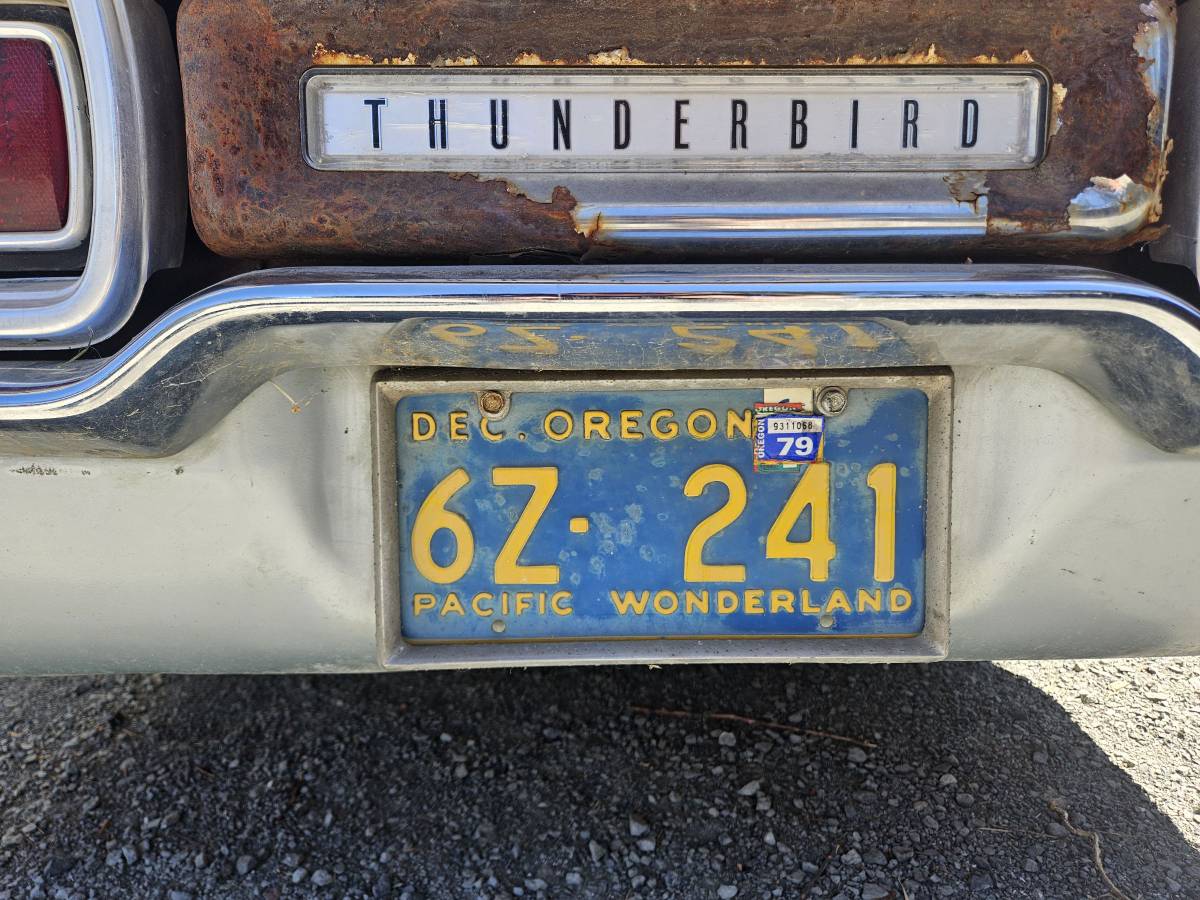 Ford-thunderbird-1964-grey-9