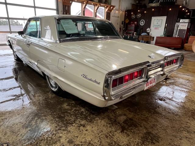 Ford-thunderbird-1965-3