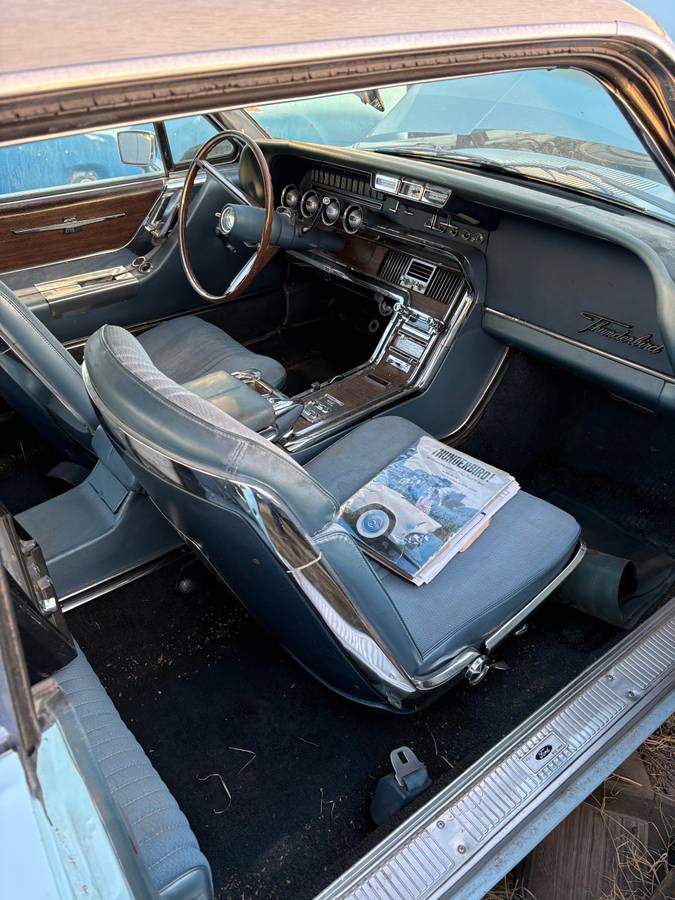 Ford-thunderbird-1965-blue-2