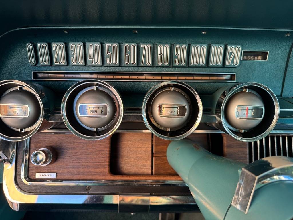 Ford-thunderbird-1965-white-92