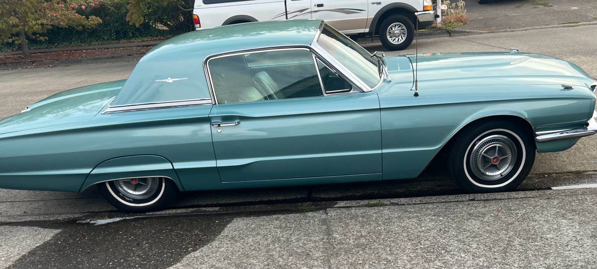 Ford-thunderbird-1966-blue-14