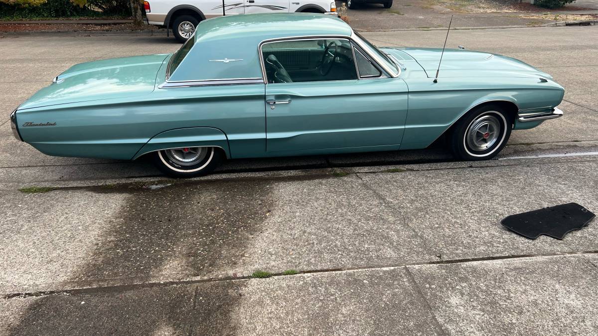 Ford-thunderbird-1966-blue-4
