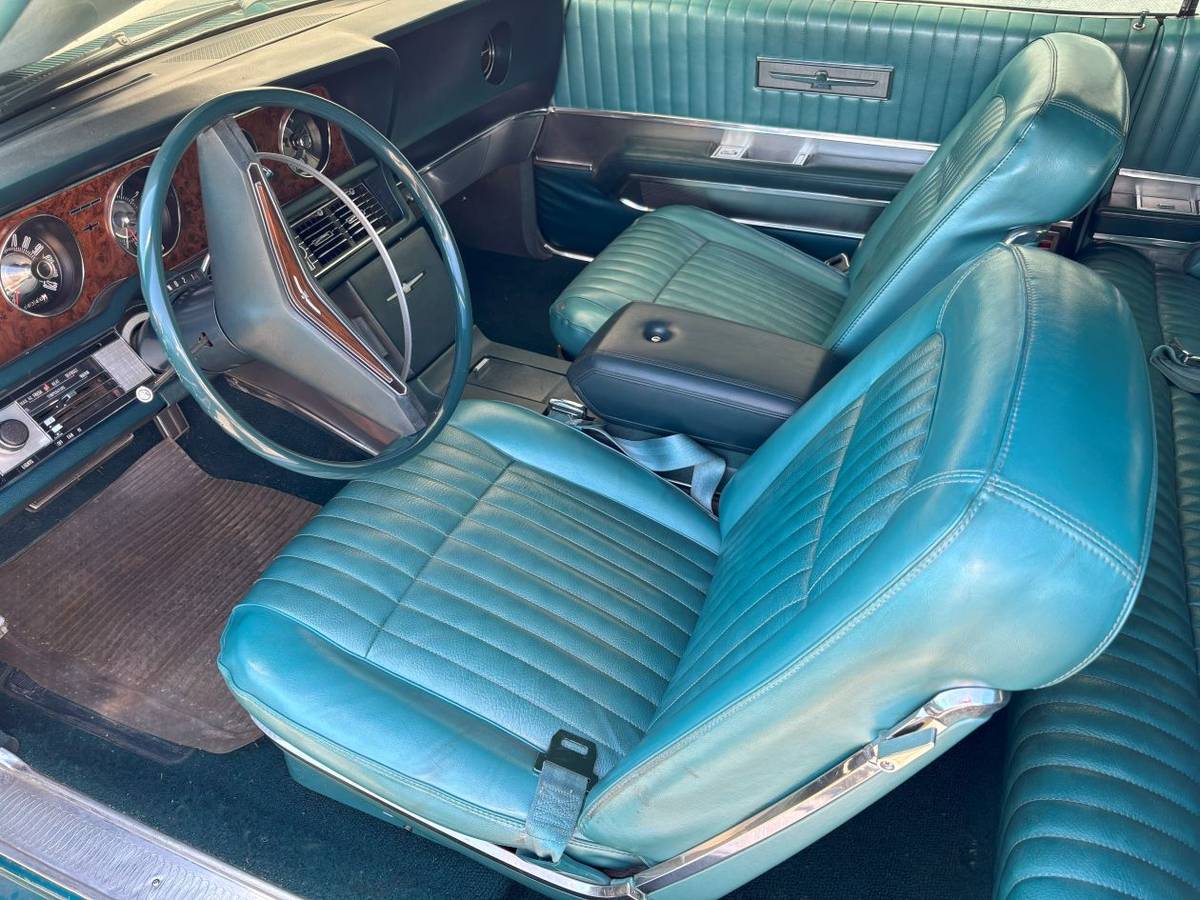 Ford-thunderbird-1968-blue-30