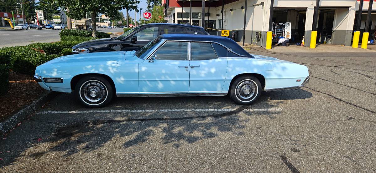 Ford-thunderbird-1969-blue-1