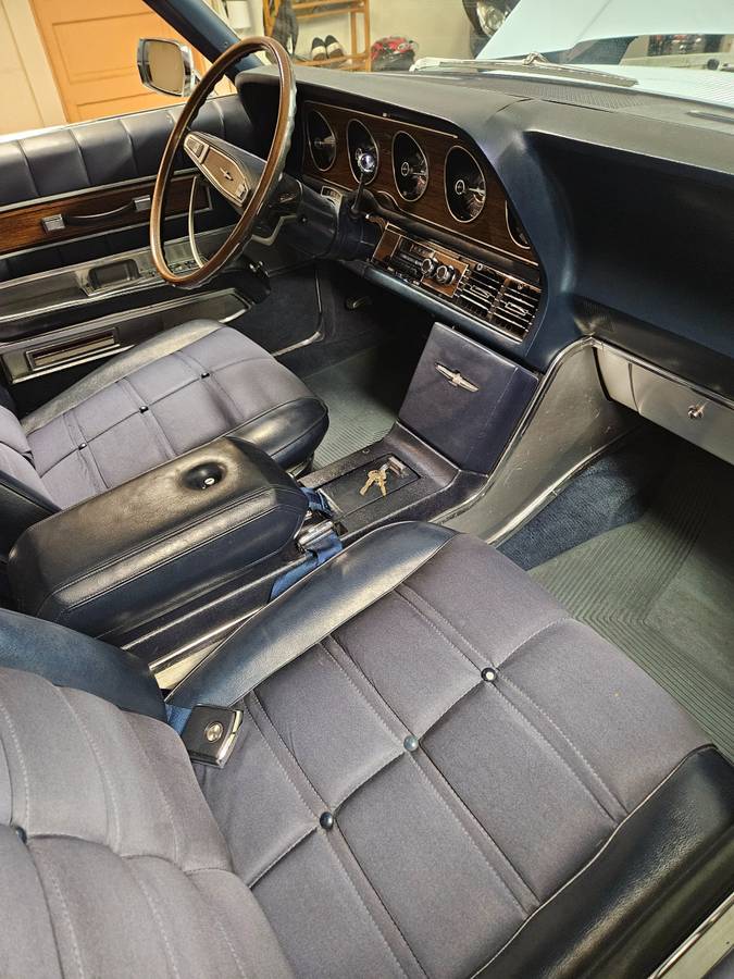 Ford-thunderbird-1969-blue-10