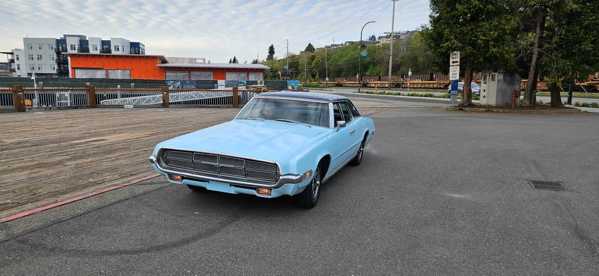 Ford-thunderbird-1969-blue-15