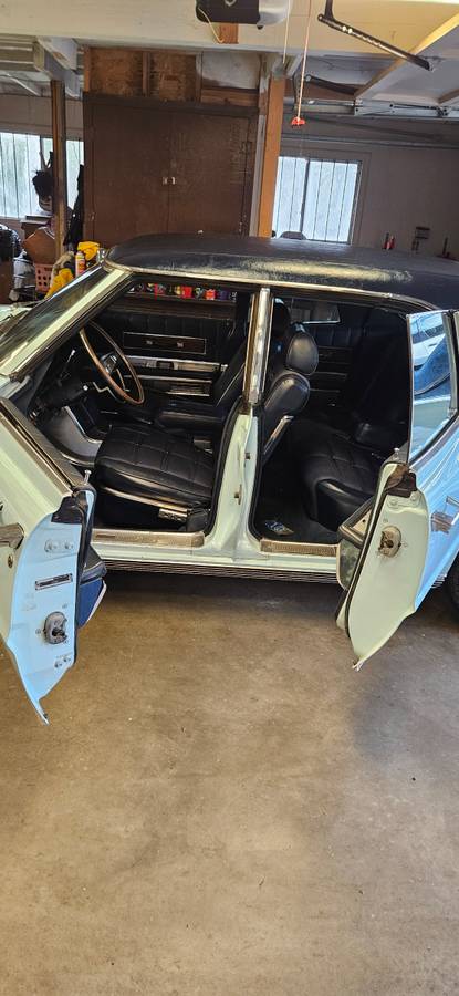 Ford-thunderbird-1969-blue-2