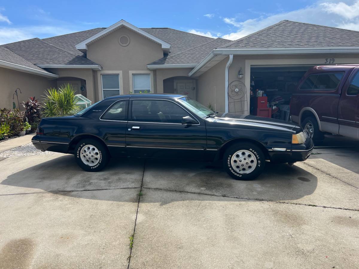 Ford-thunderbird-1988-black