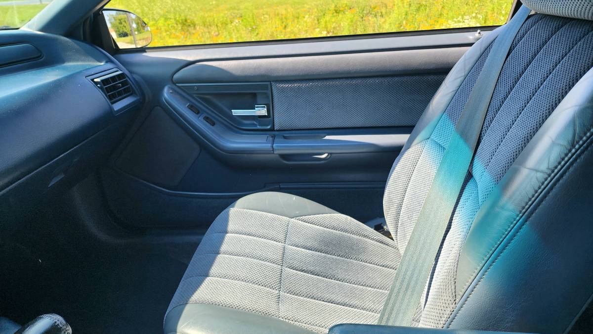 Ford-thunderbird-1993-blue-20