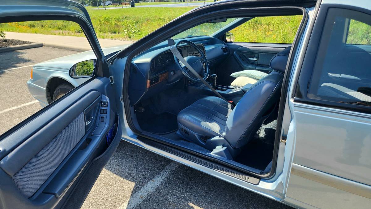 Ford-thunderbird-1993-blue-8