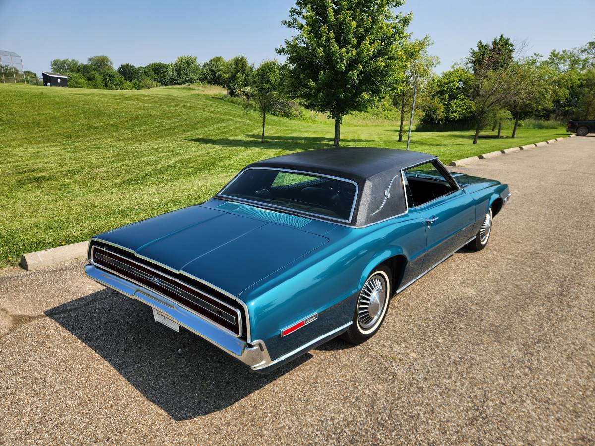 Ford-thunderbird-2d-1968-custom-1