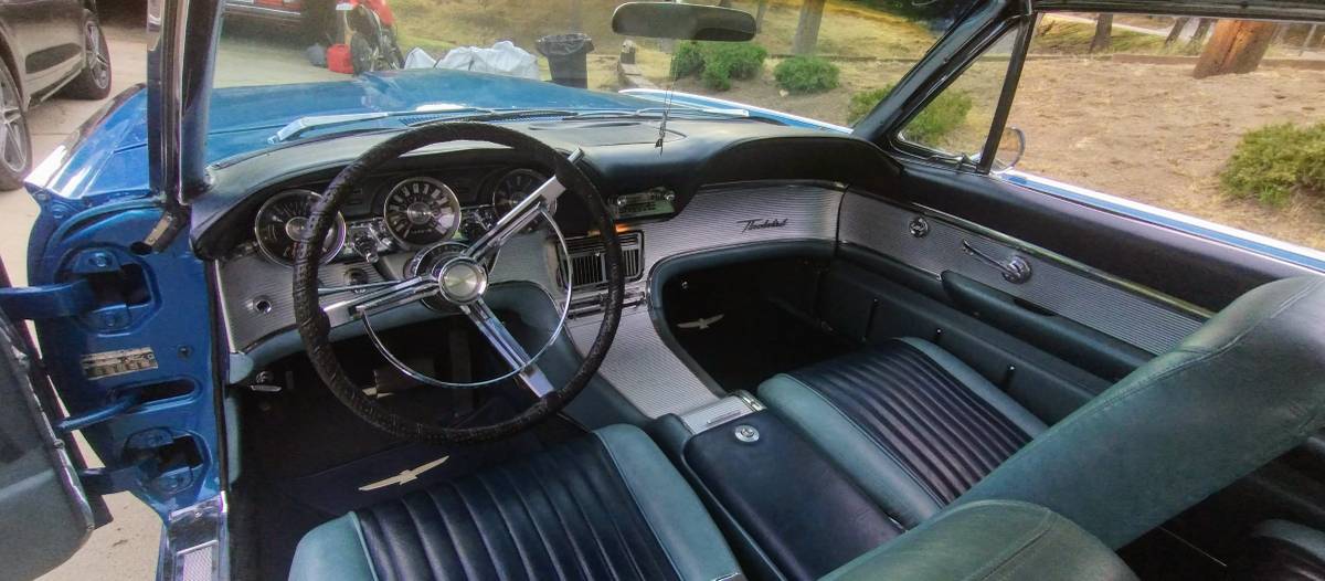 Ford-thunderbird-coupe-1962-custom-13