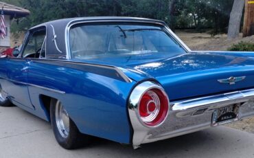 Ford-thunderbird-coupe-1962-custom