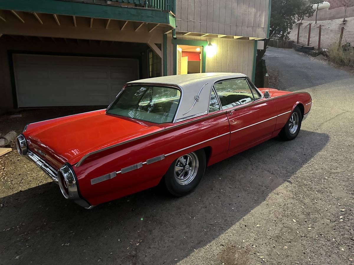 Ford-thunderbird-coupe-1962-red-7