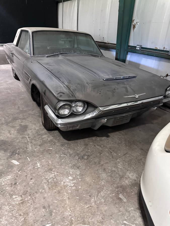 Ford-thunderbird-coupe-1965-grey-2