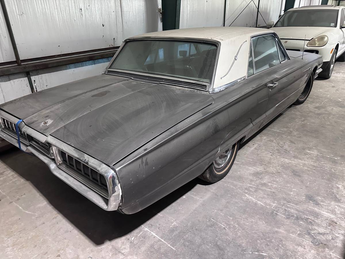 Ford-thunderbird-coupe-1965-grey-5