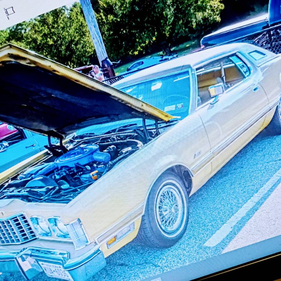 Ford-thunderbird-coupe-1974-yellow-11