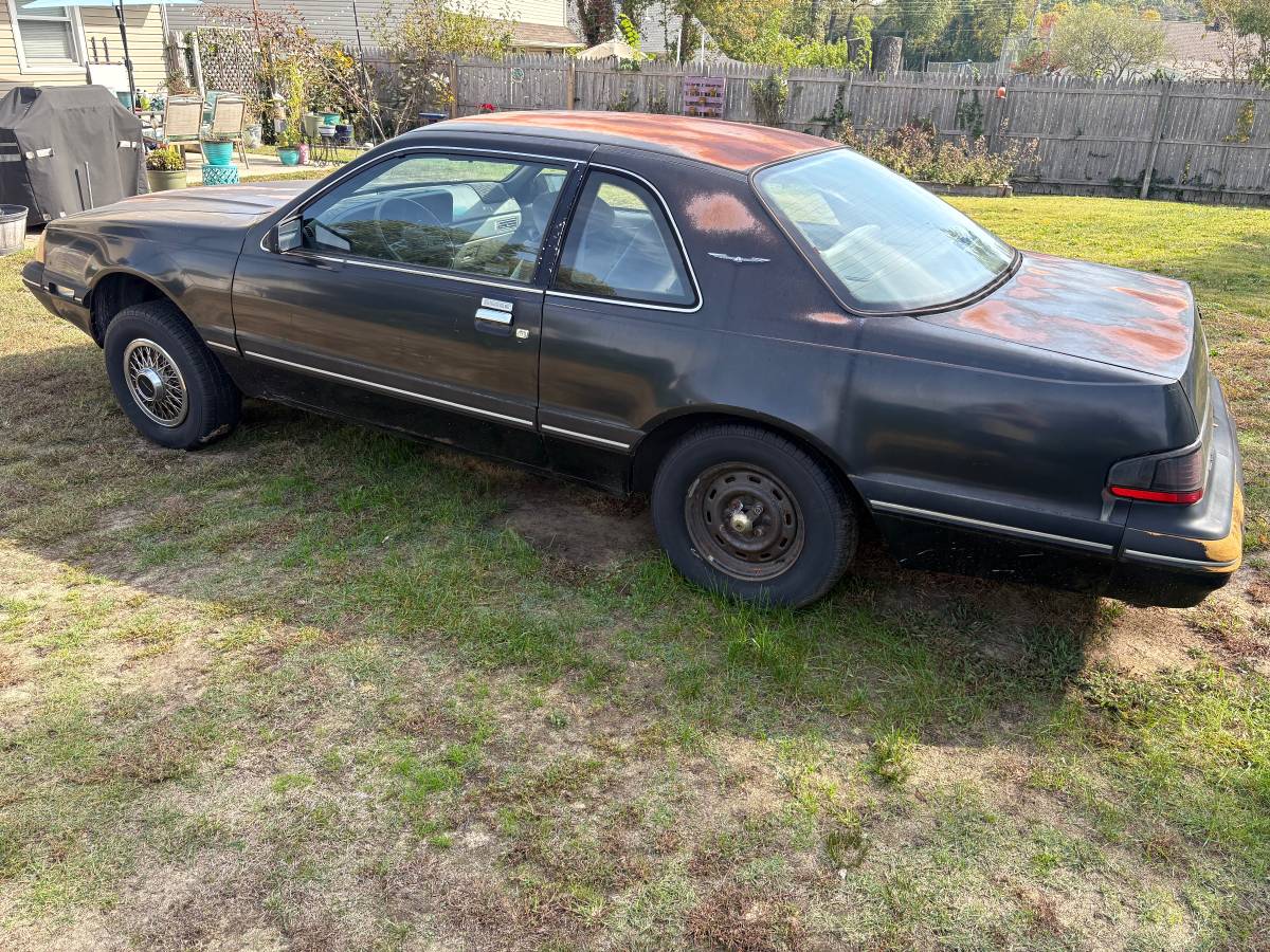 Ford-thunderbird-coupe-1988-black-1