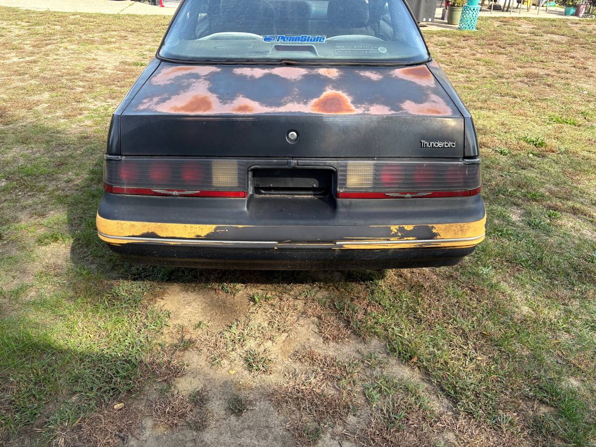 Ford-thunderbird-coupe-1988-black-4