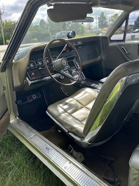 Ford-thunderbird-landua-town-coupe-1966-green-2