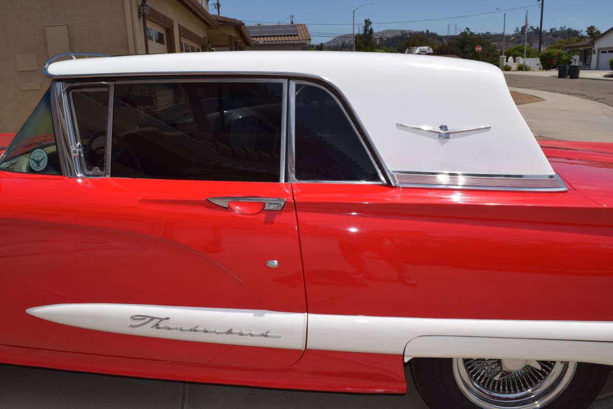 Ford-thunderbird-sunroof-coupe-1960-red-17