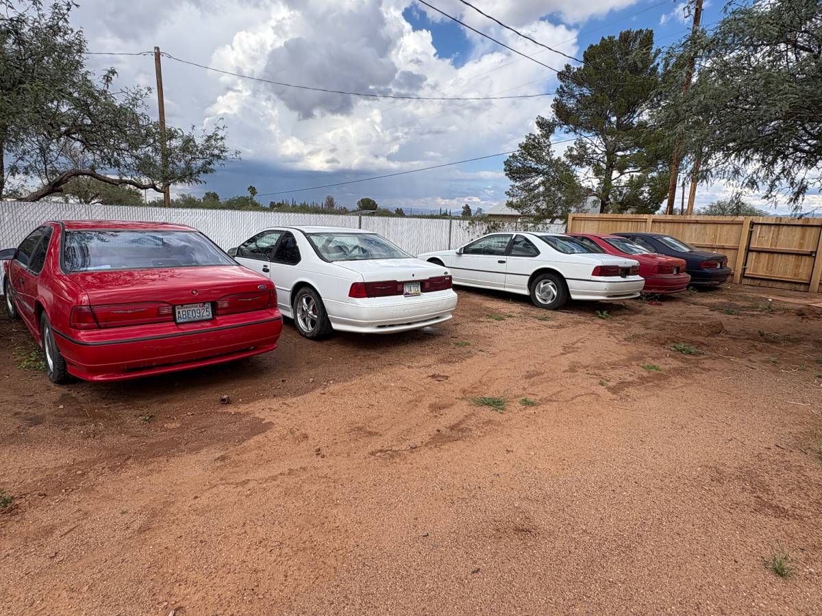 Ford-thunderbird-super-coupe-1991-white-3