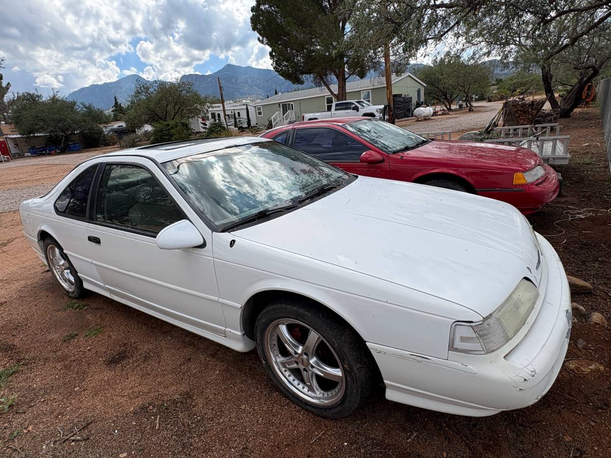 Ford-thunderbird-super-coupe-1991-white