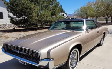Ford-thunderbird-tudor-landau-1967-custom-12