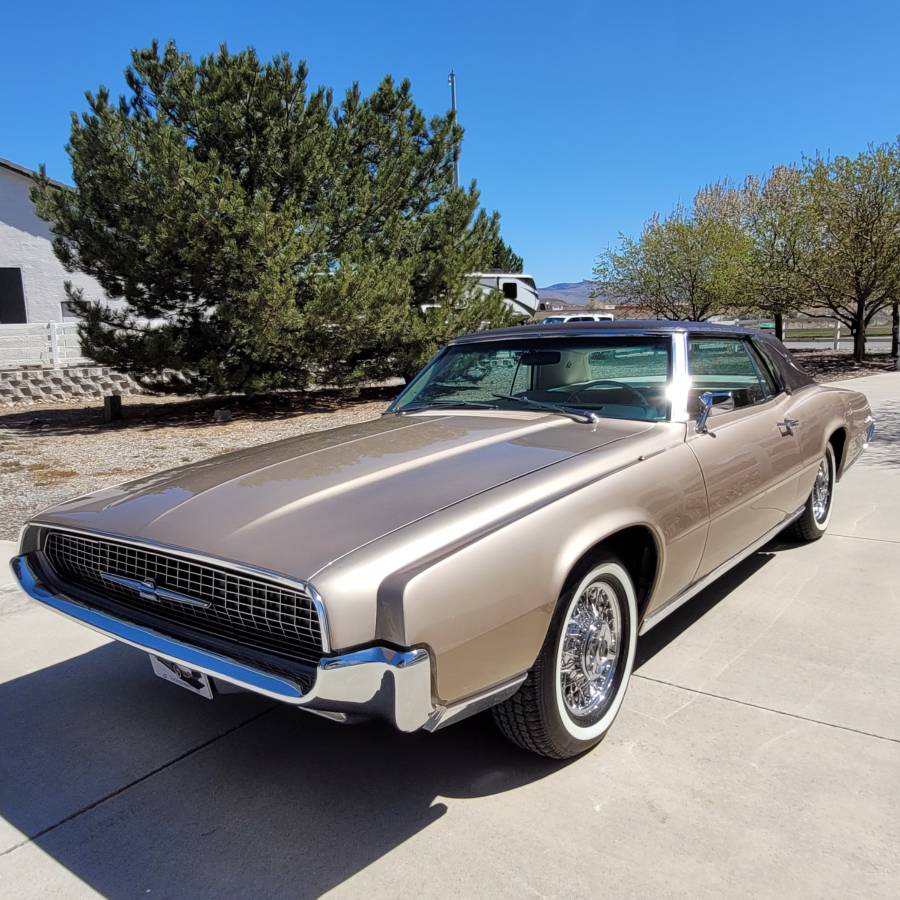 Ford-thunderbird-tudor-landau-1967-custom-12