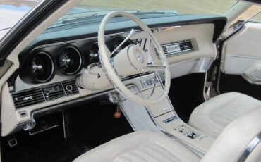 Ford-thunderbird-tudor-landau-1967-custom-22