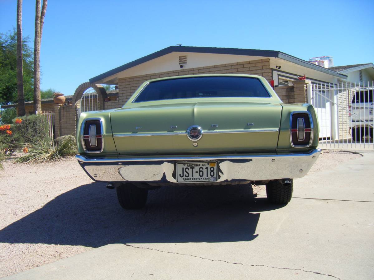 Ford-torino-gt-1968-green-2