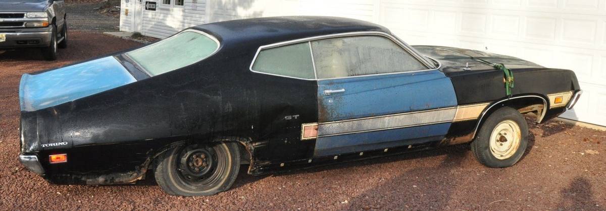 Ford-torino-gt-1970-black-4