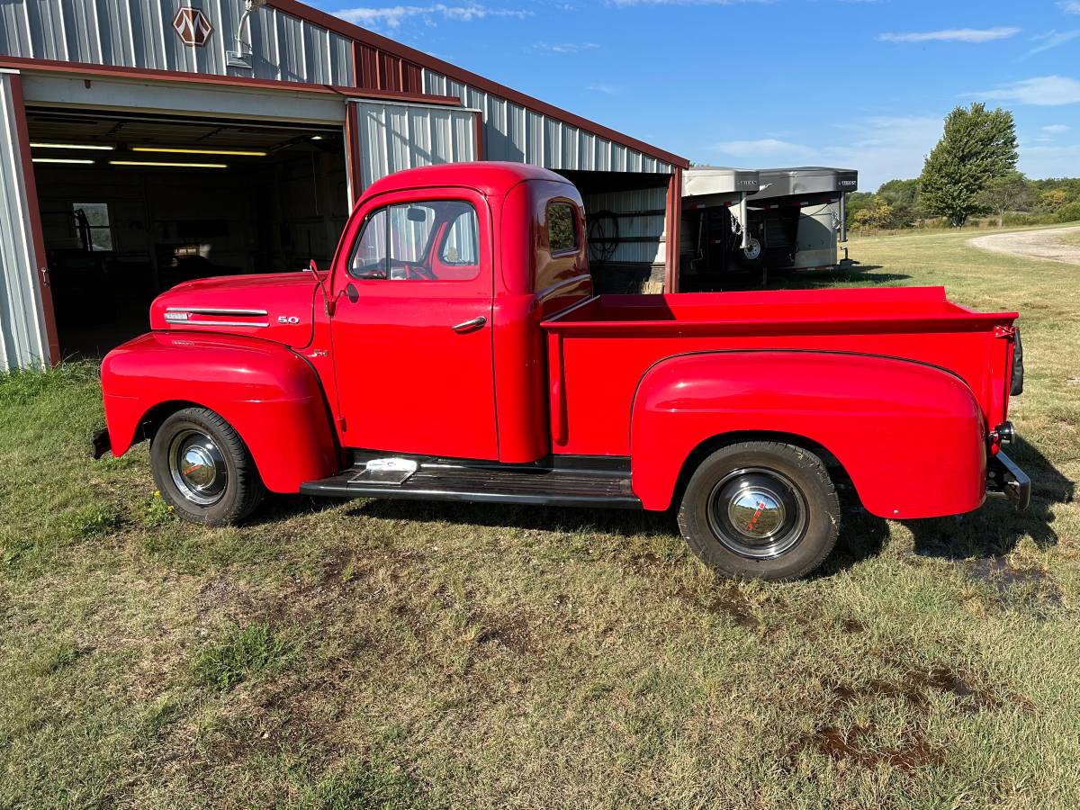 Ford-truck-1948-red-1