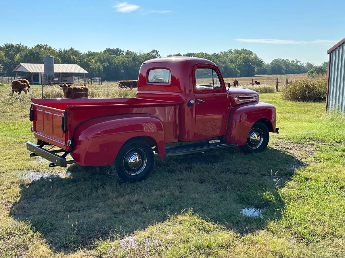 Ford-truck-1948-red-2