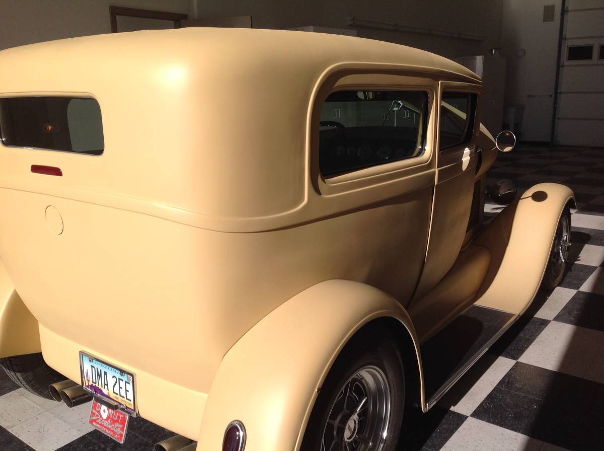 Ford-tudor-1929-yellow-8